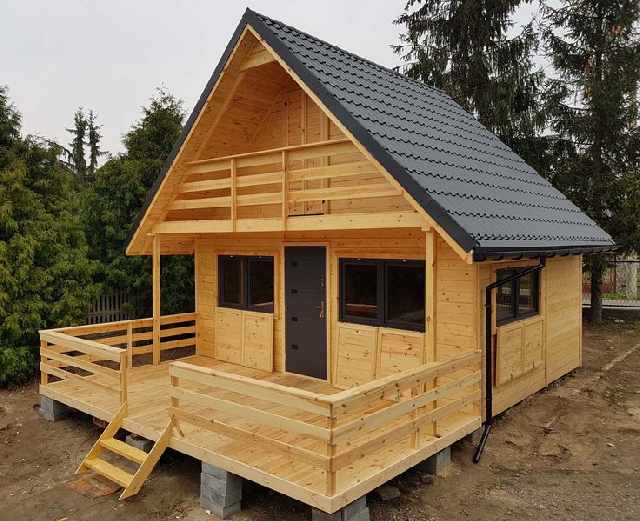 Foto 1 - Vendo casa de madeira